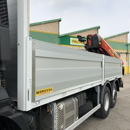 iveco_gru_palfinger_pk17502_eh_cassone_fisso_moressa.jpg