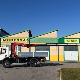 scania_2assi_gru_palfinger_pk20001k_C_4sfili_ribaltabiletrilaterale_moressa.jpg