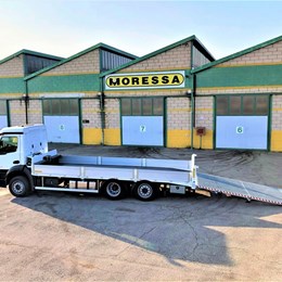 Moressasrl_mercedes_mercedes-benz_trucks_newactros_2540_3assi_rampe_dicarico_idrauliche_moressa_verricello
