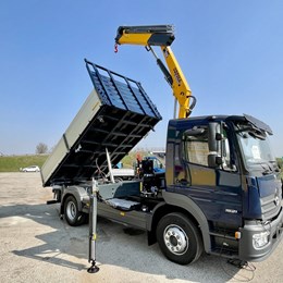 moressa_moressasrl_specialistidelsollevamento_goni_mercedes_truck_trucks_copma_cps_carraro_industria4_industria40_spring_sirlock_ribaltabile_ribaltabiletrilaterale_edilizia_costruzioni_cantieri_case.jpg