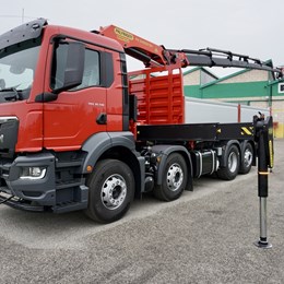 moressa_specialistidelsollevamento_gru_crane_truck_trucks_palfinger_man_euroman_carrarofranco_4assi_pk34002_ribaltabile_ribaltabiletrilaterale.jpg