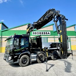 moressa_specialistidelsollevamento_gru_crane_truck_trucks_palfinger_pk34002sh_ribaltabile_ribaltabiletrilaterale_movimentoterra_antenna_verricello_ple_cestello_eurocostruzioni.jpg