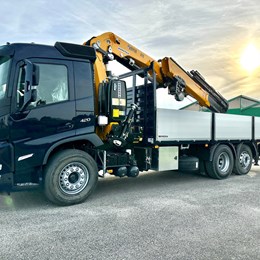 moressa_specialistidelsollevamento_crane_gru_volvo_volvotruck_volvotruckcenter_effer_effercrane_hiab_hiabitalia_truck_cassone_cassonefisso_allestimento_loadercrane_grusuautocarro_allestimenti_remsrl_argano_verricello.jpg