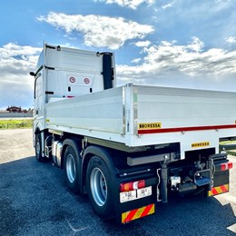 moressa_mercedes_mercedestruck_truck_trucks_intercambiabile_impiantointercambiabile_intruck_carraro_concessionariocarraro_allestimenti_cassamobile_zavorra_zavorrata.jpg