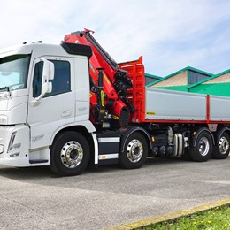 moressa_palfinger_loadercrane_crane_cranes_truck_volvotruck_trucks_gru_grusuautocarro_camioncongru_allestimenti_ribaltabiletrilatelare_ribaltabile_carliesolda.jpg