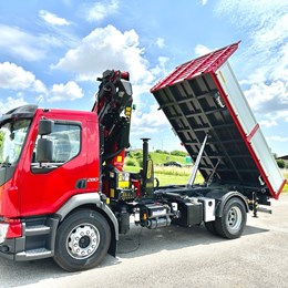 palfinger_gru_antenna_volvo_costruzioni_crane_truck_loadercrane_tipper_tippers.jpg