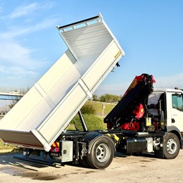 moressa_specialistidelsollevamento_ribaltabile_allestimenti_allestimentiautocarri_ribaltabiletrilaterale_tipper_tippers_3waytipper_camion_rib.jpg