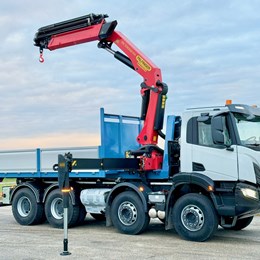 moressa_moressasrl_specialistidelsollevamento_gru_autogru_gruidraulica_palfinger_grupalfinger_crane_cranes_loadercrane_loadercranes_pk_antenna_cassascarrabile_battistela_trakker.jpg
