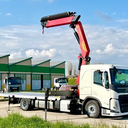 moressa_moressasrl_specialistidelsollevamento_gru_autogru_gruidraulica_palfinger_grupalfinger_crane_cranes_loadercrane_loadercranes_pk_jollybox_noleggio_container_monoblocchi.jpg