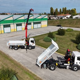 moressa_specialistidelsollevamento_gru_grupalfinger_palfinger_loadercrane_antenna_jib_4sfili_autogru_camiongru_materialiedili_cantieri_trasporti_ribaltabile_ribaltabiletrilaterale.jpg