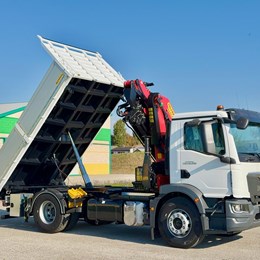 moressa_specialistidelsollevamento_man_mantruck_truck_camion_camiongru_autogru_gru_palfinger_grupalfinger_ribaltabile_ribaltabiletrilaterale_costruzioni_cantieri_materiali_antenna.jpg