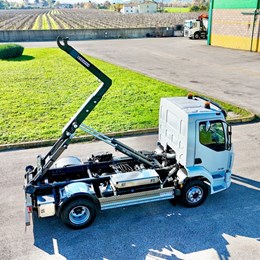 moressa_specialistidelsollevamento_scarrabili_scarrabilebob_bobspa_hookloader_daf_daftruck_bortoletto_benetazzo.jpg