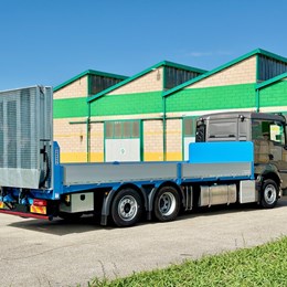 moressa_specialistidelsollevamento_man_mantruck_mtech_rampedicarico_rampeposteriori_rampeidrauliche_verricello_radiocomando_verricellosottotelaio_noleggio_trasporti_rampegrigliate_zincate.jpg