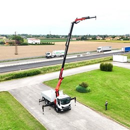 moressa_specialistidelsollevamento_iveco_ivecotruck_palfinger_gru_grupalfinger_ivecoeurocargo_antenna_lattoneria_ribaltabiletrilaterale_ribaltabile_tipper_tippers_tetti_3waytipper.jpg